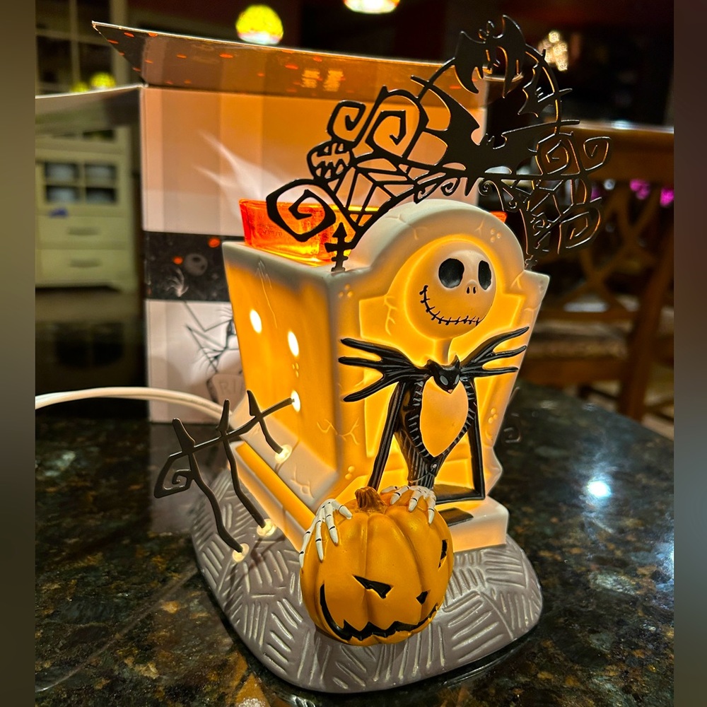 Scentsy warmer Disney’s Nightmare Before Christmas. Jack Skeleton Pumpkin King